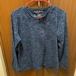 Long sleeve shirt